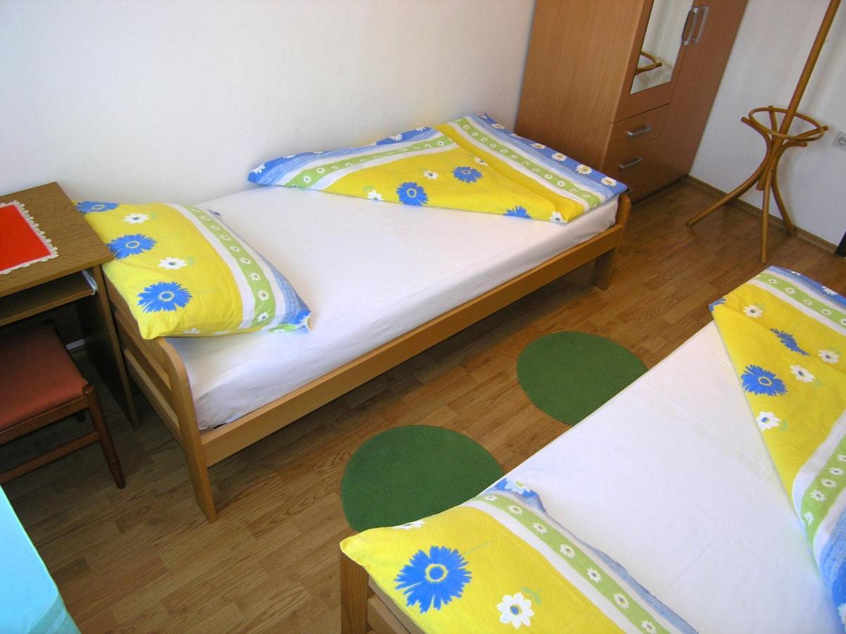 Apartments Natasa Кърк Екстериор снимка